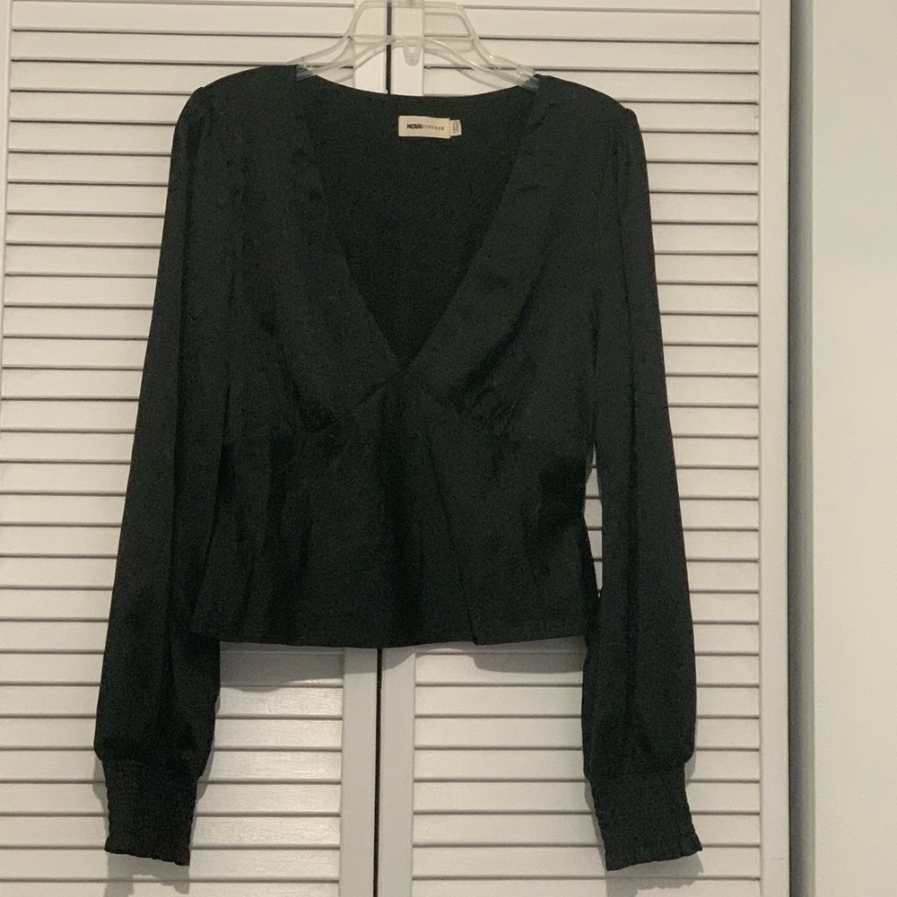 Fashion Nova Vintage Black Top Size 6
